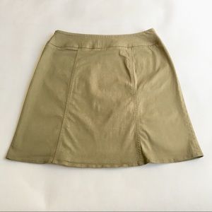 Chaus skirt